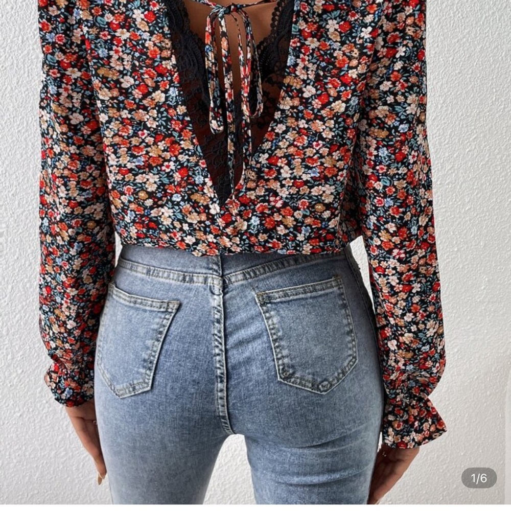 SHEIN Multicolor Floral Blouse - Picture 2 of 3